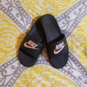 Nike Benassi JDI Slides